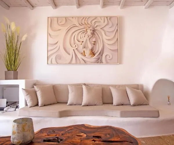 Nuera * Mykonos Town