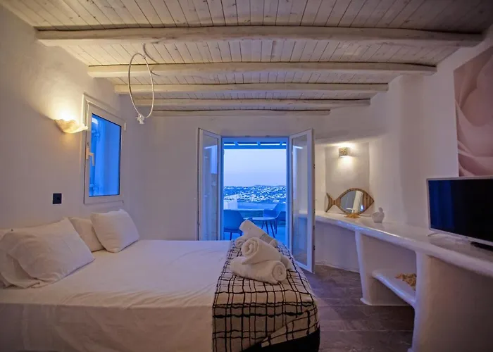 Nuera * Mykonos Town